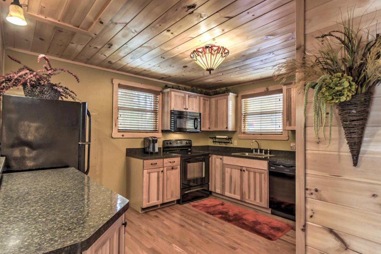 Private Sevierville Cabin With Mountain Views And Loft Dış mekan fotoğraf