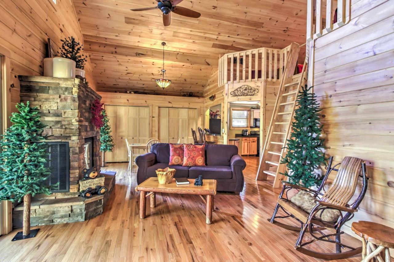 Private Sevierville Cabin With Mountain Views And Loft Dış mekan fotoğraf