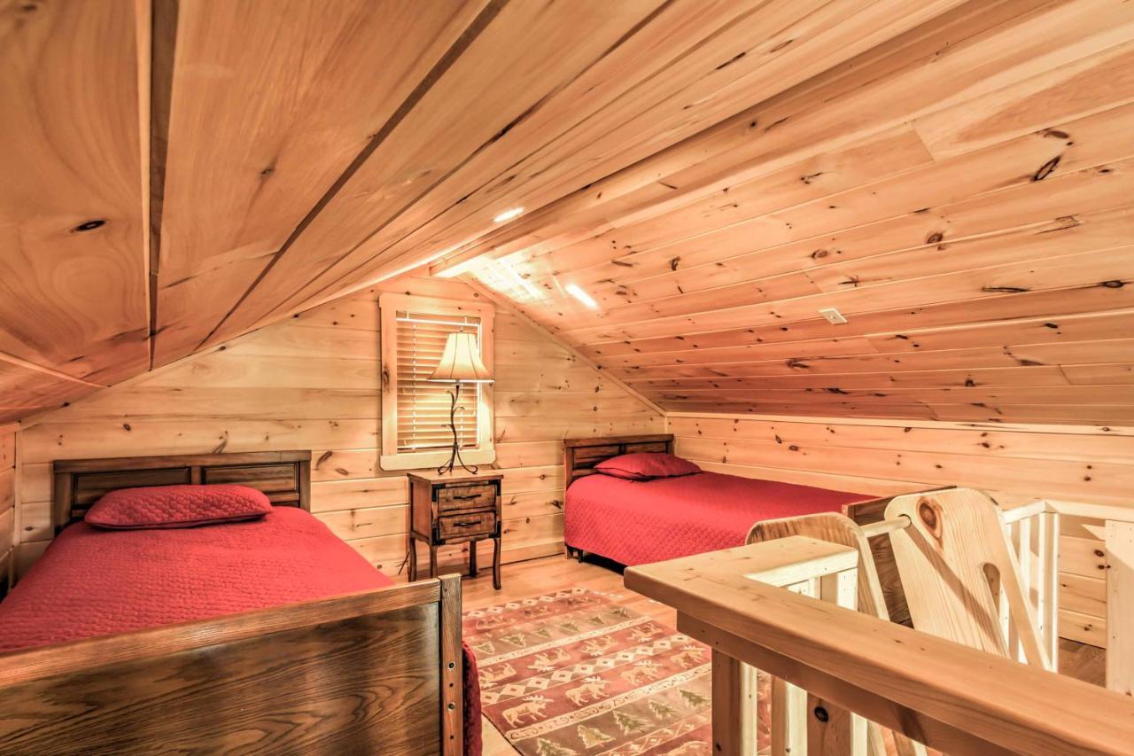 Private Sevierville Cabin With Mountain Views And Loft Dış mekan fotoğraf